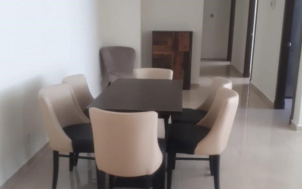 01-randome-627e33bd5b85b